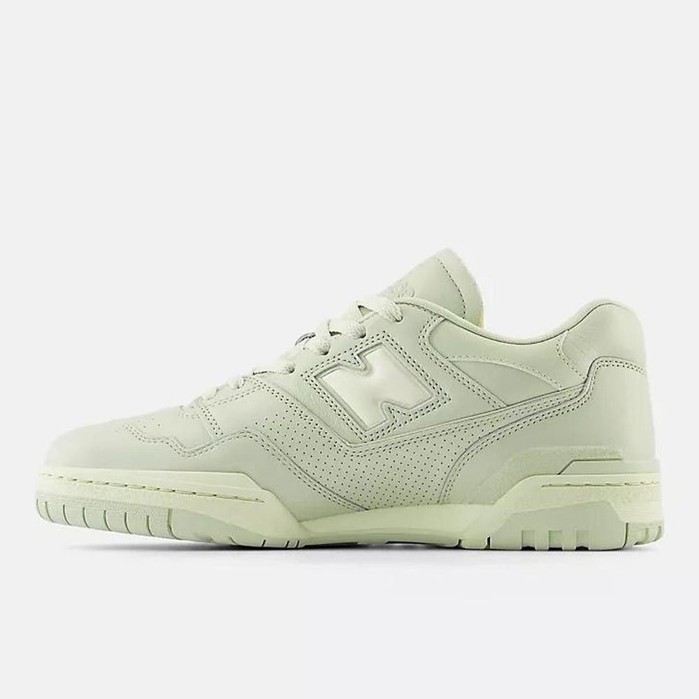 New Balance 550 - Picture 2 of 5
